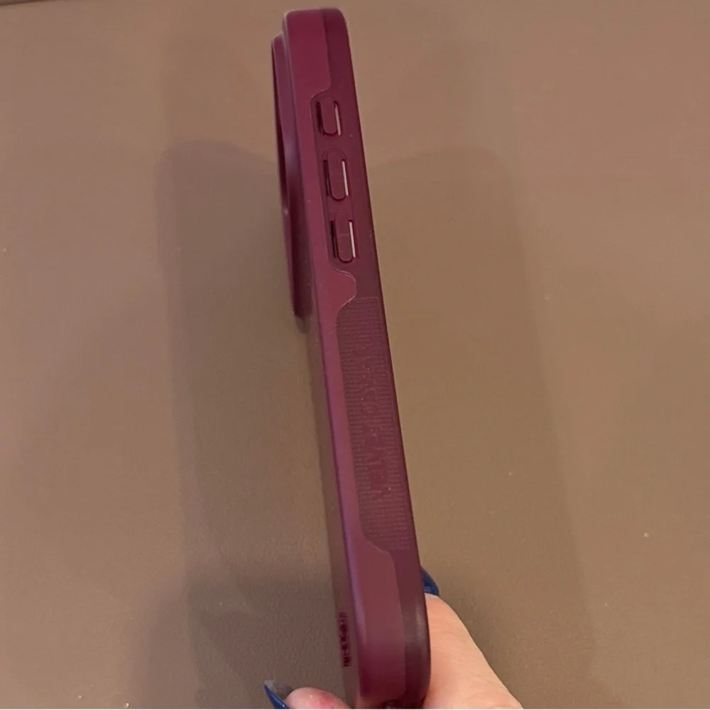 Velvet Caviar Burgundy iPhone 17 Pro Case